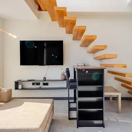 Fynoora Tavsancil