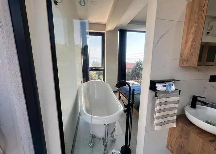 Vila Fynoora Tavsancil